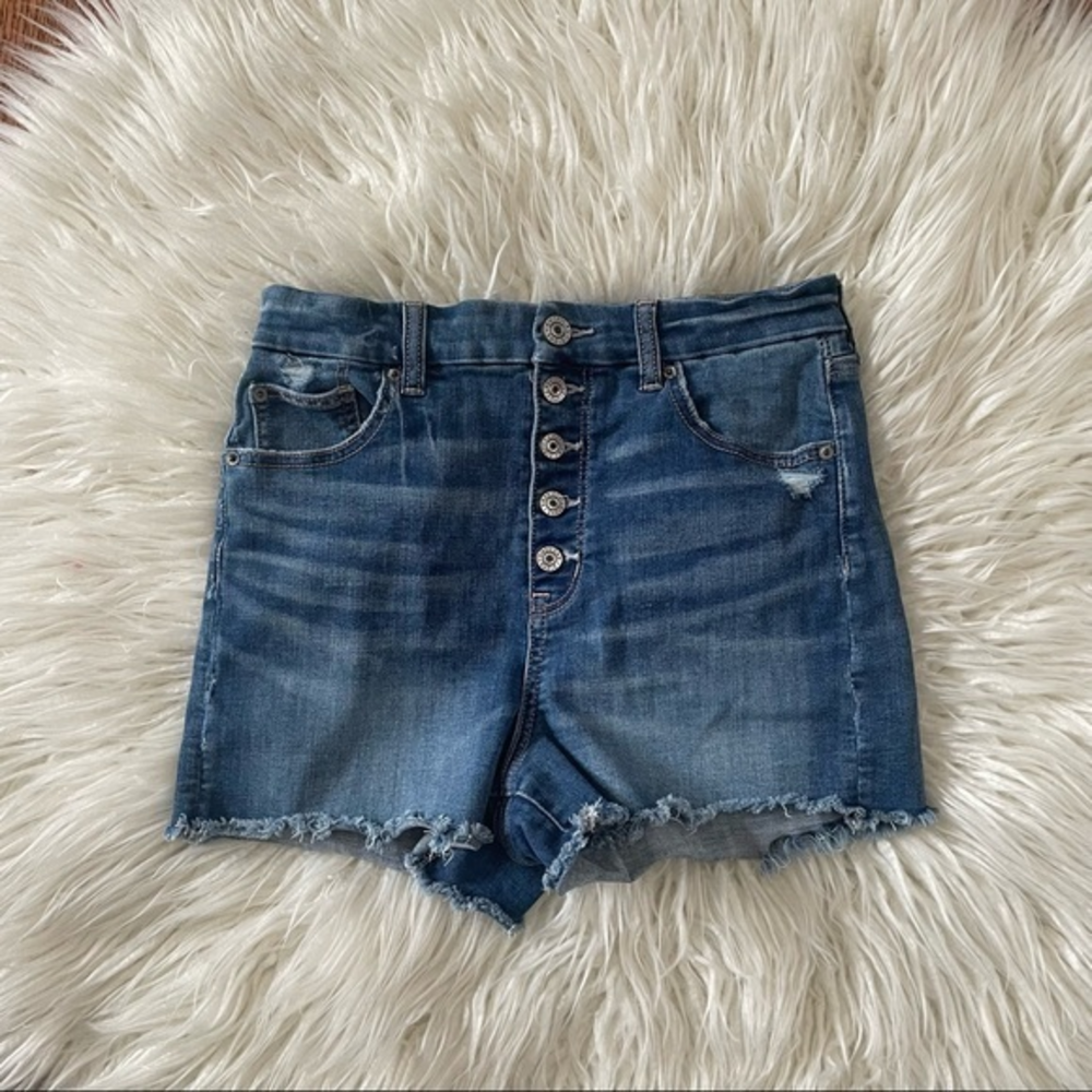 American‎ Eagle button fly distressed curvy hi rise shorts size 8